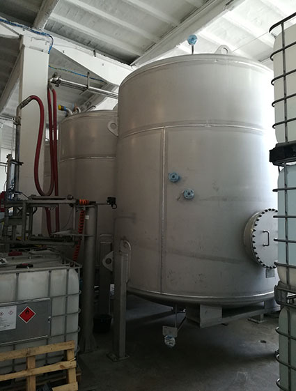 Ethyl acetate tank