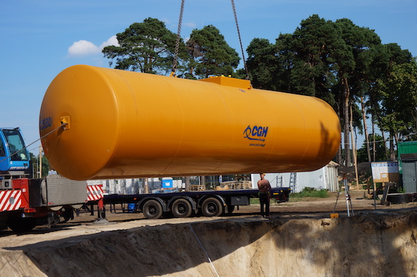 Pyrolysis oil tanks